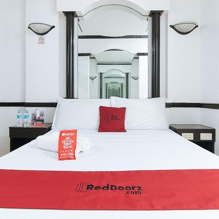 Reddoorz At Plus Villa Gloria Taguig Exteriér fotografie