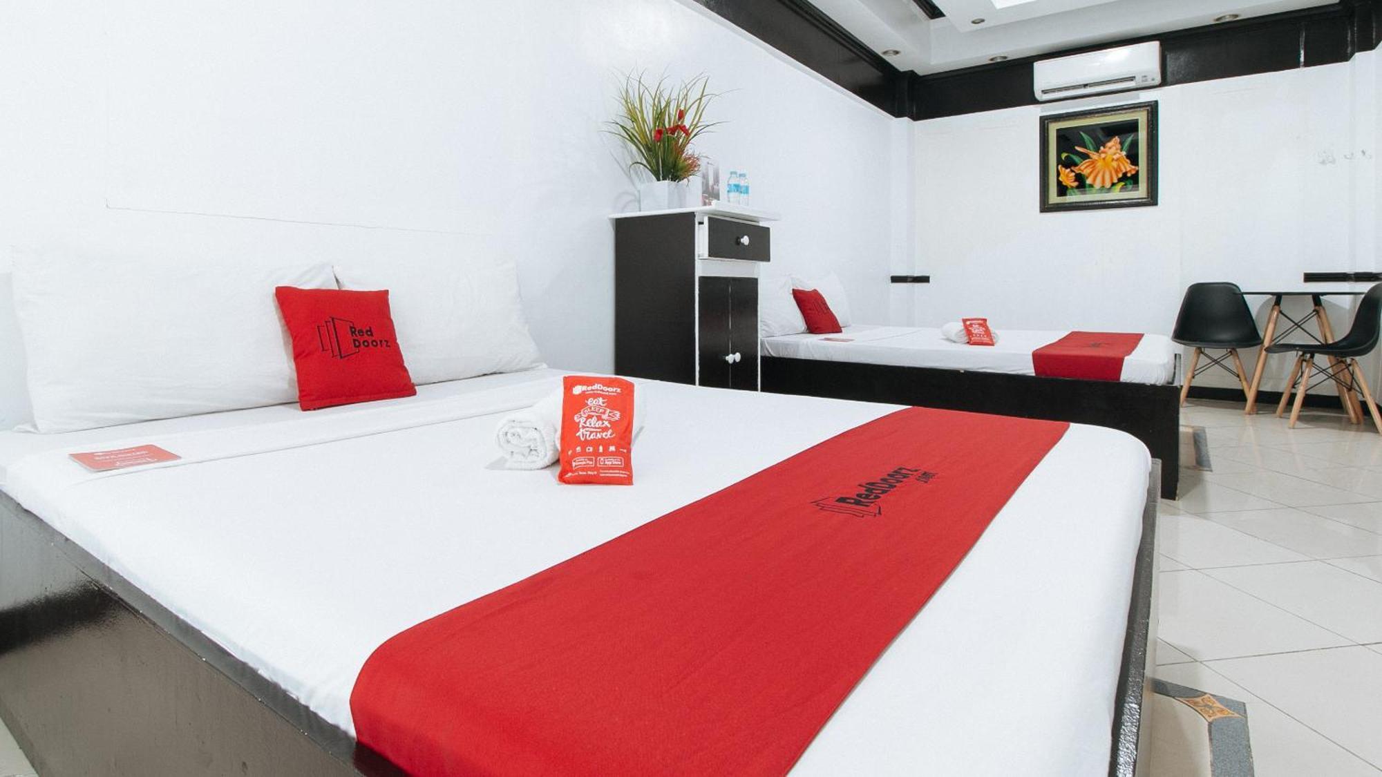 Reddoorz At Plus Villa Gloria Taguig Exteriér fotografie