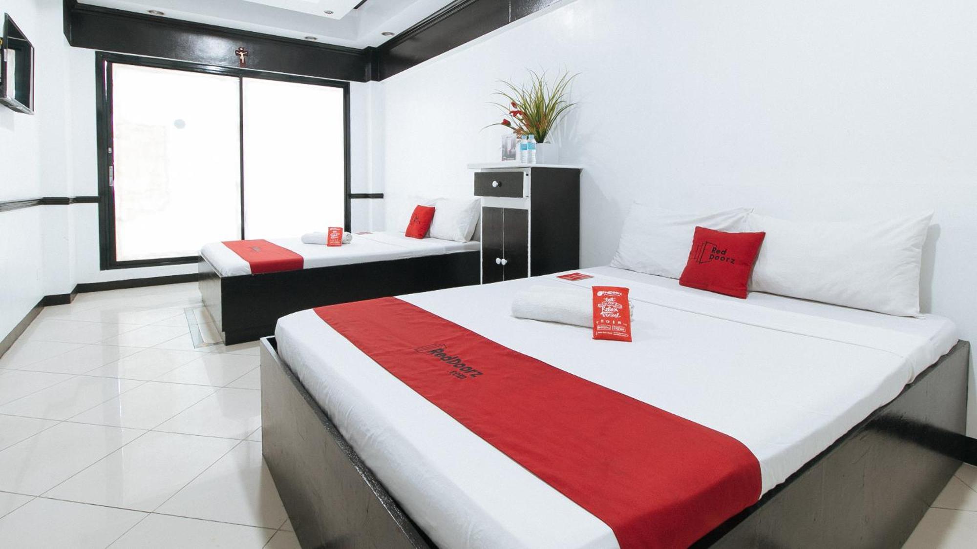 Reddoorz At Plus Villa Gloria Taguig Exteriér fotografie