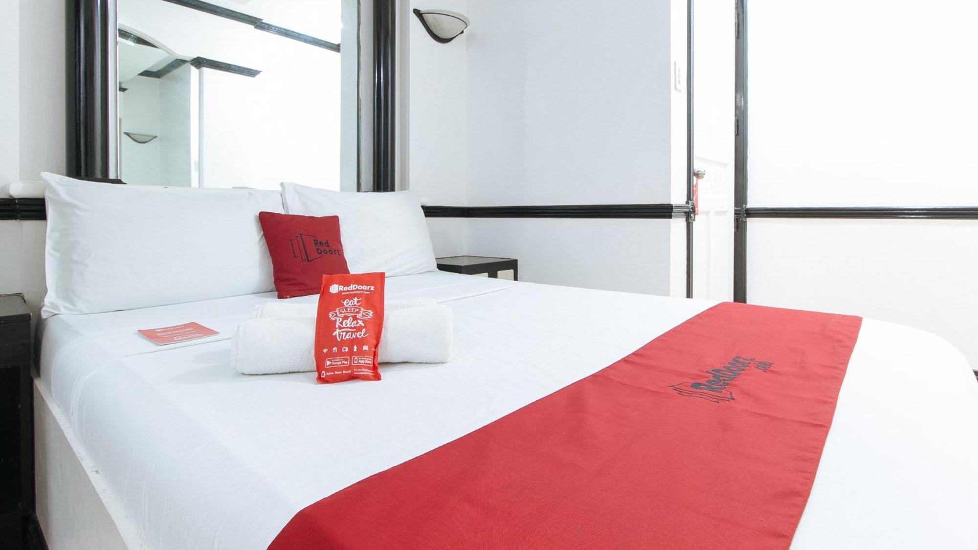 Reddoorz At Plus Villa Gloria Taguig Exteriér fotografie