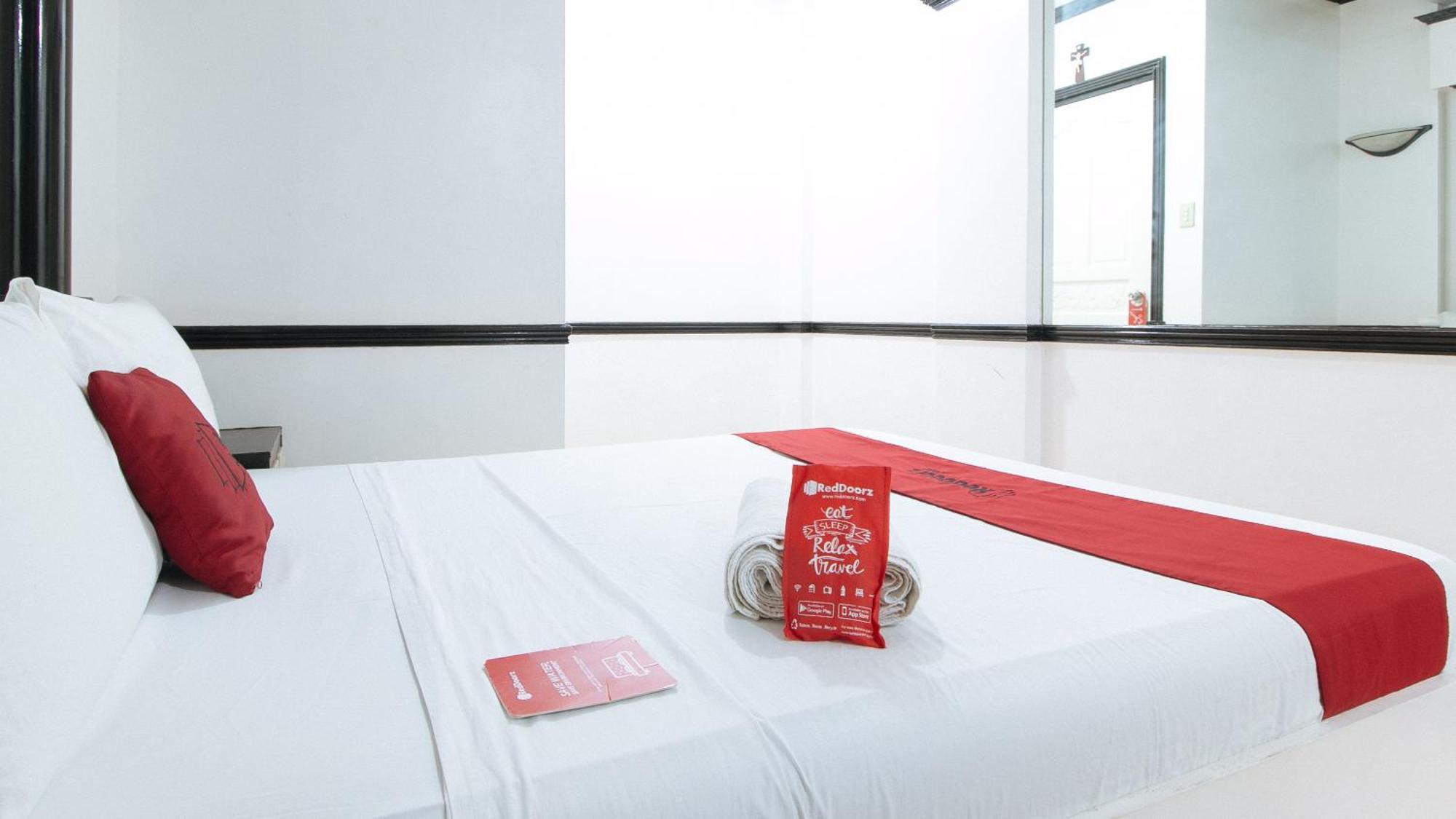 Reddoorz At Plus Villa Gloria Taguig Exteriér fotografie
